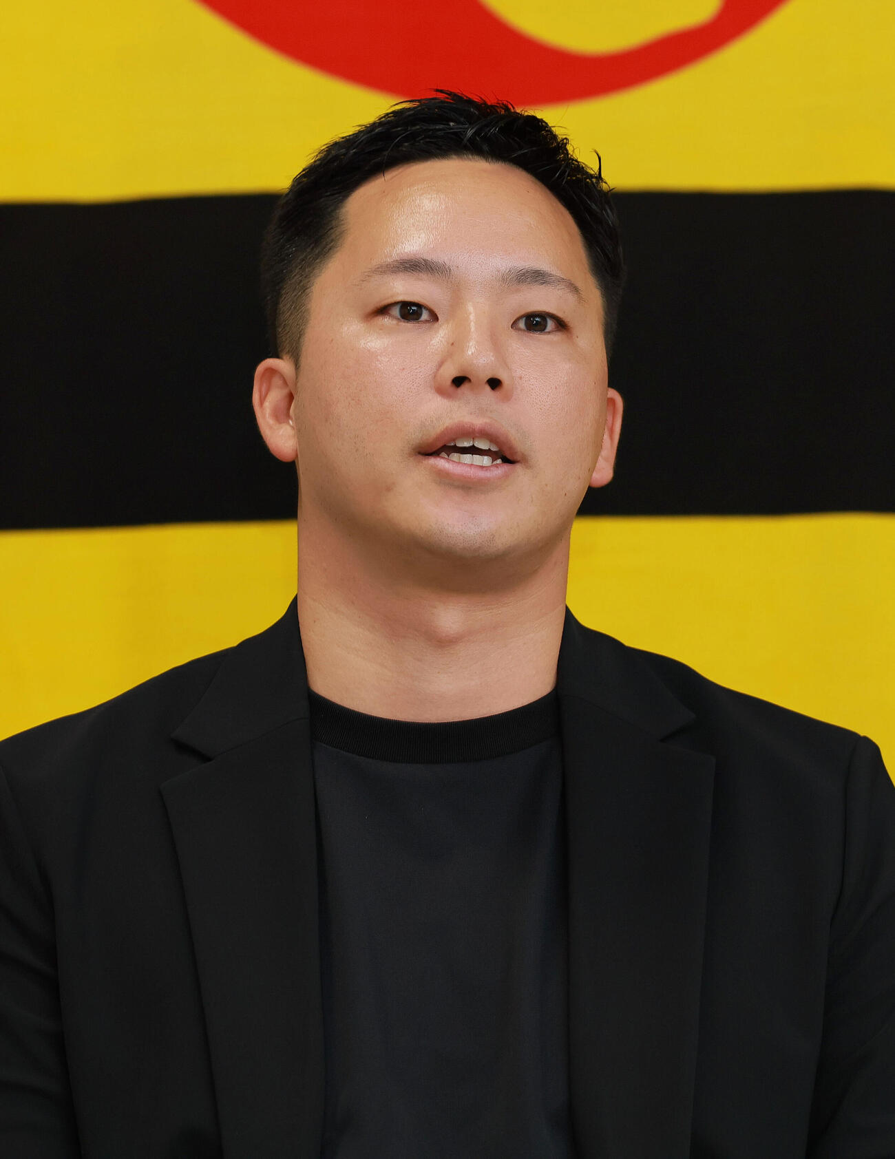 「TRIALBASEBALL×LINK UP」の会見をするLINK UPの石井僚介代表理事（撮影・上山淳一）