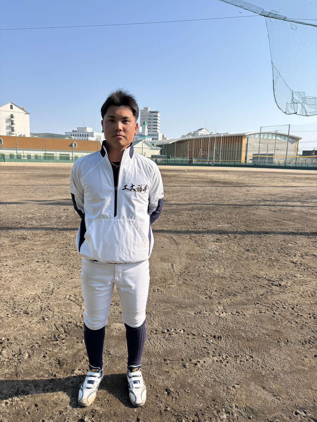 福井工大福井の野球部でコーチを務める谷本甲仁さん（2026年撮影）