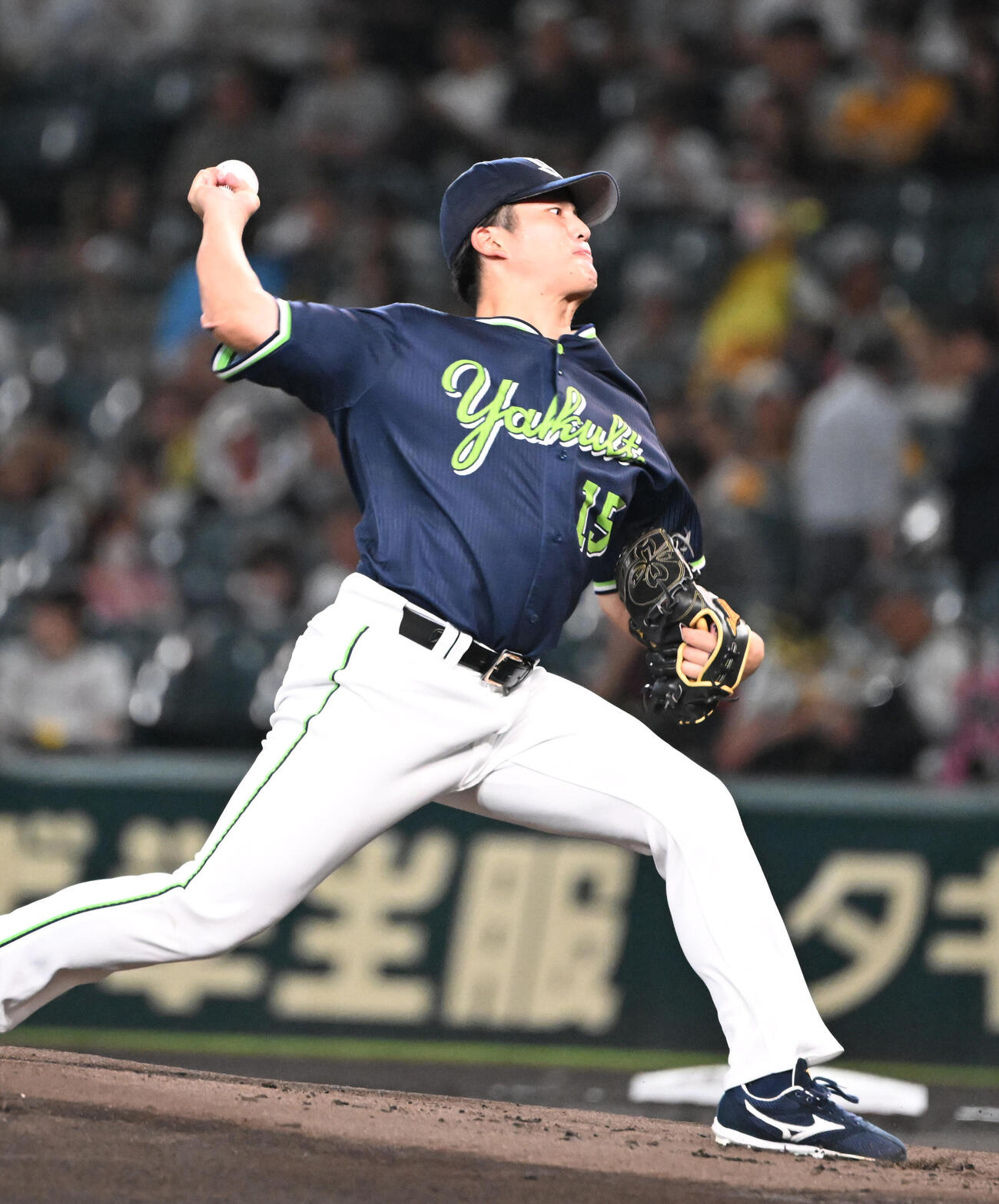 阪神対ヤクルト　先発するヤクルト中村優斗（撮影・和賀正仁）