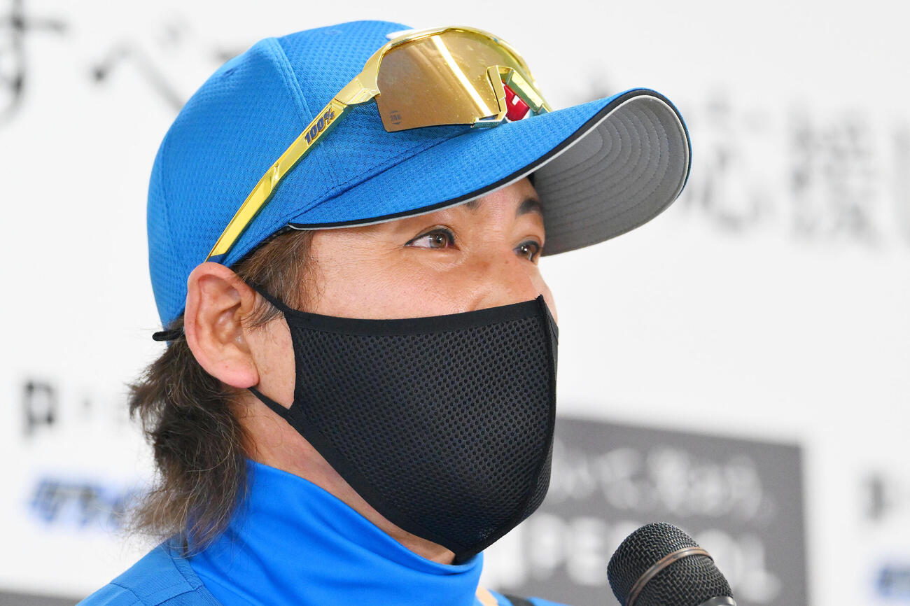 前日会見で話す日本ハム新庄剛志監督（撮影・滝沢徹郎）