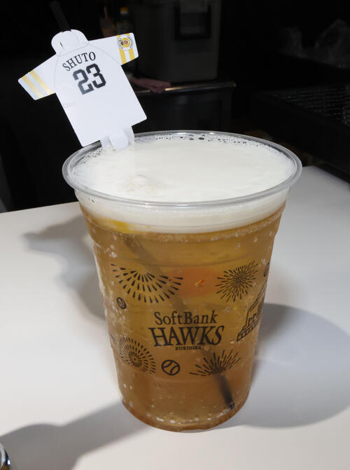 周東選手の走快レモンビア(900円・キリン一番搾り&クラフトビアベース・外野エリア7ゲート)