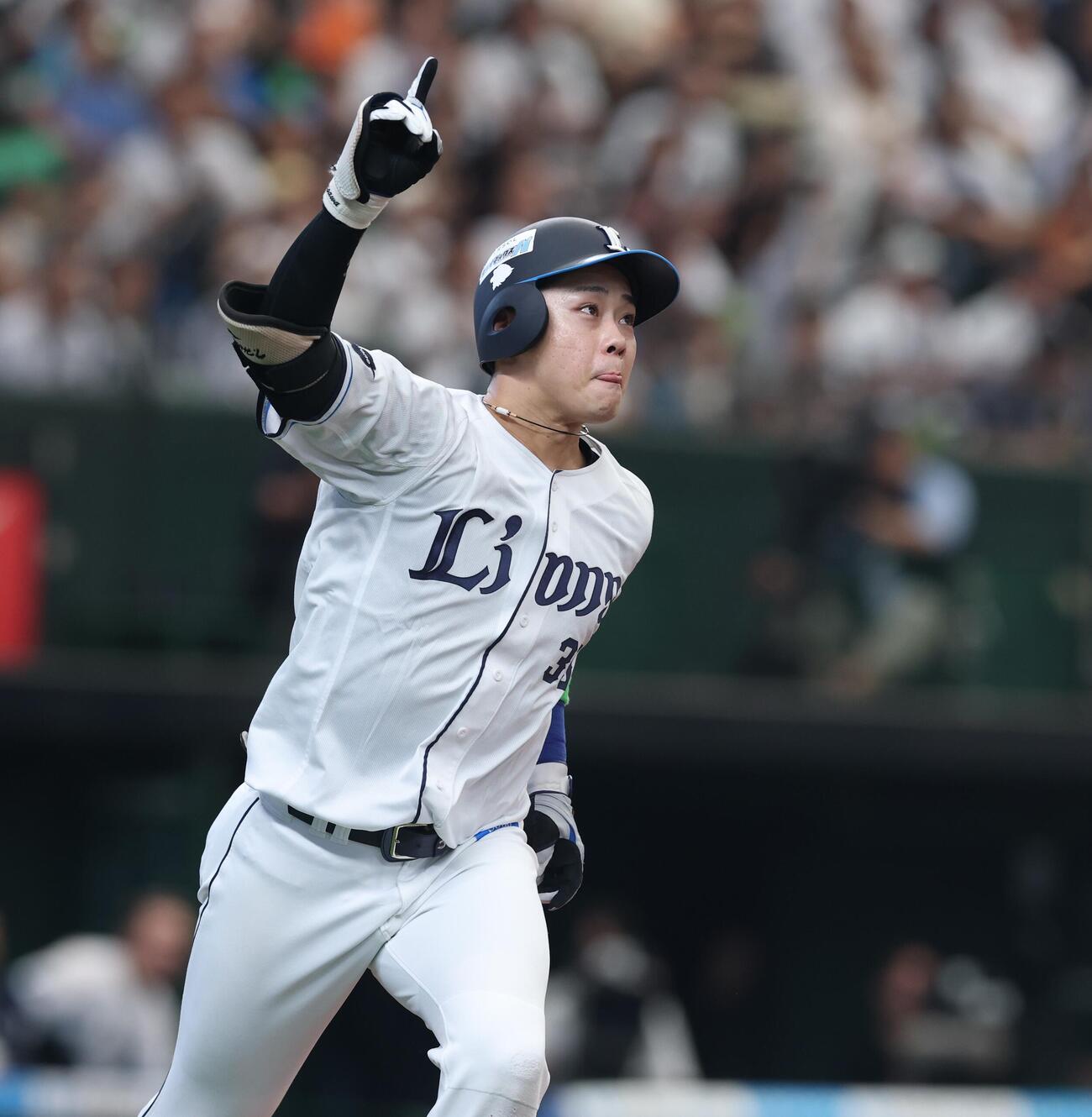西武対日本ハム　1回裏西武1死、本塁打を放つ平沢大河（撮影・黒川智章）