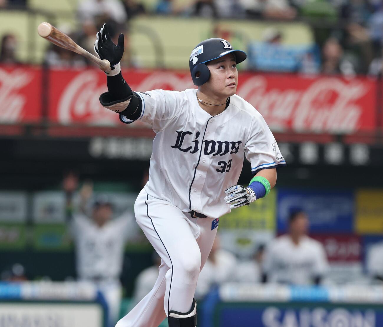 西武対日本ハム　1回裏西武1死、本塁打を放つ平沢大河（撮影・黒川智章）