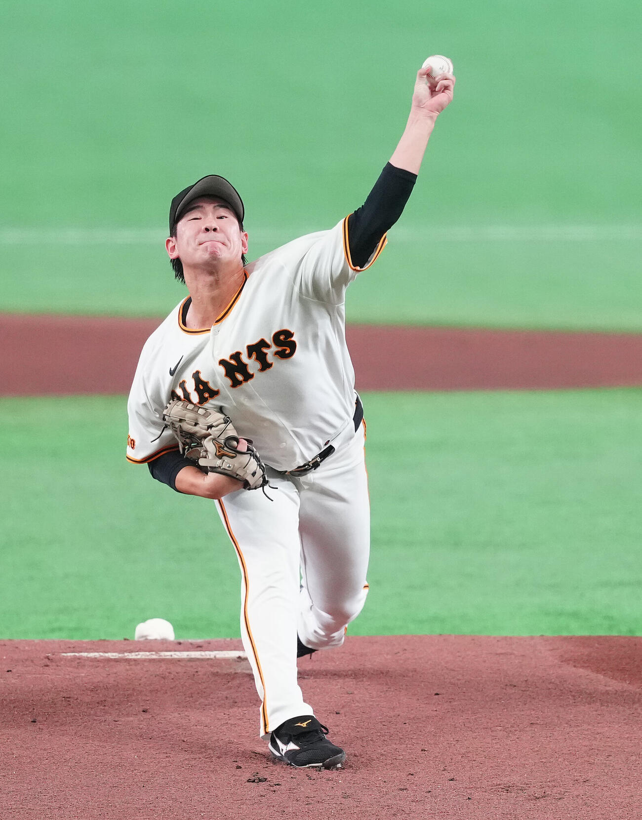 巨人対DeNA　先発し力投する巨人井上温大（撮影・鈴木みどり）