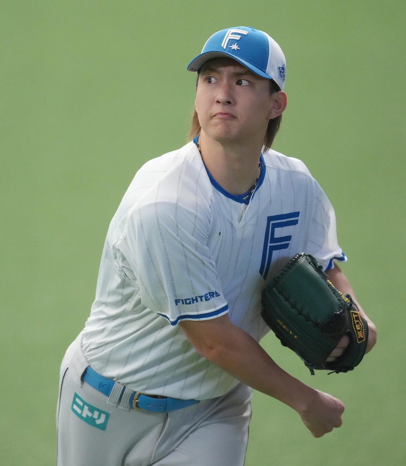 西武対日本ハム　キャッチボールで調整する日本ハム達孝太（撮影・足立雅史）