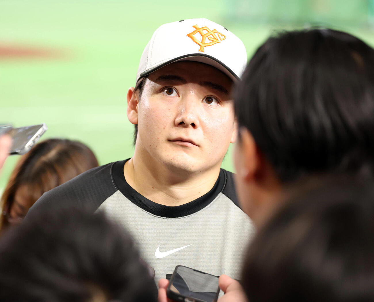巨人対DeNA　巨人竹丸和幸は報道陣の質問に答える（撮影・浅見桂子）