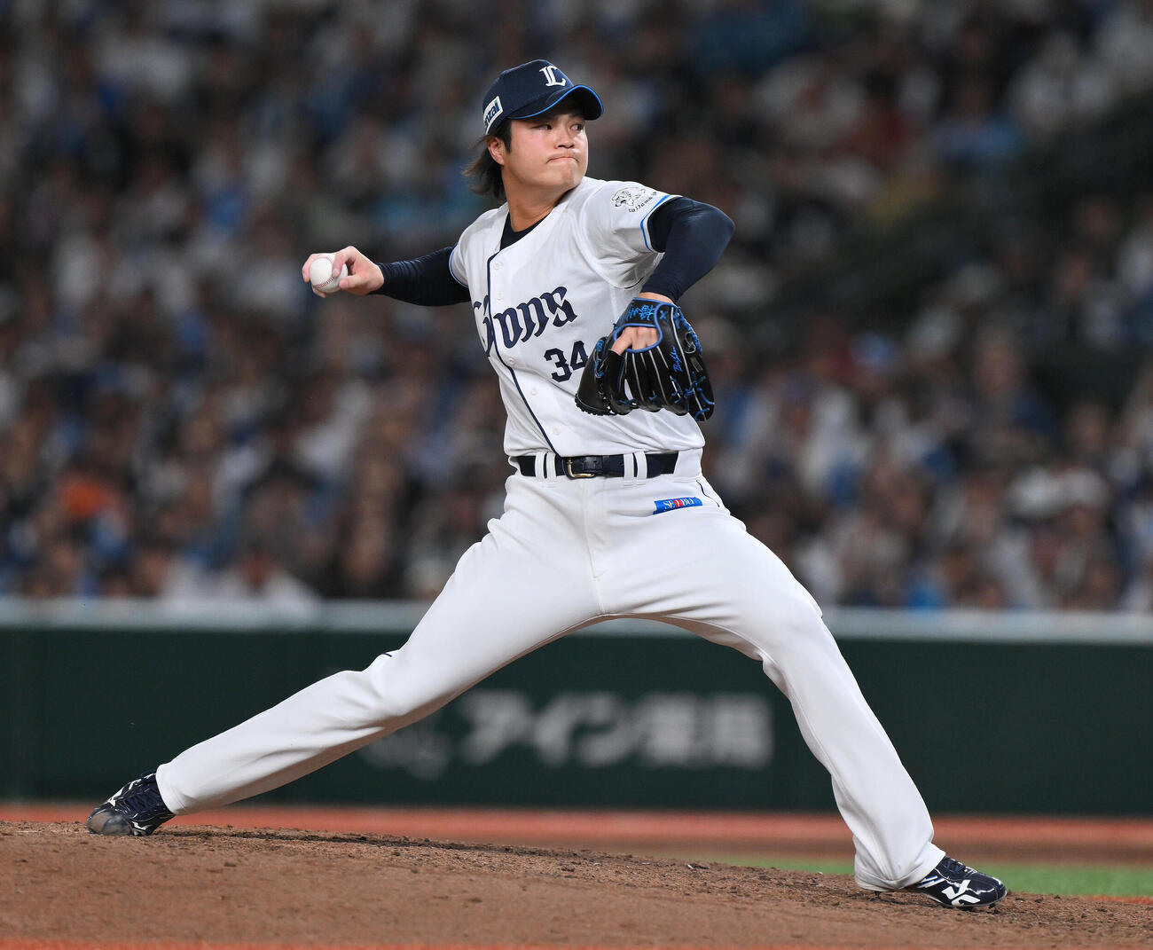 西武対日本ハム　西武5番手の甲斐野央（撮影・滝沢徹郎）