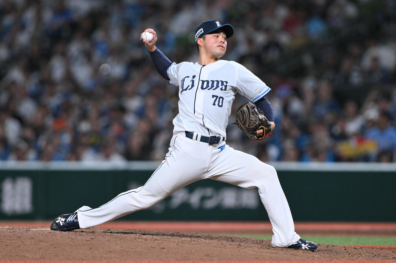 西武対日本ハム　西武6番手の豆田泰志（撮影・滝沢徹郎）