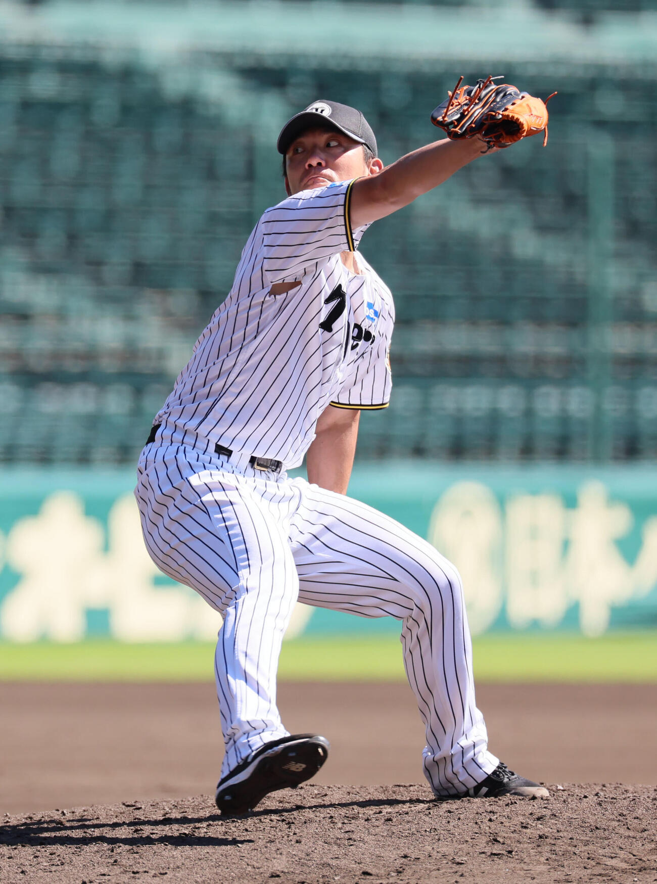 シート打撃に登板した阪神伊藤将司（撮影・宮崎幸一）