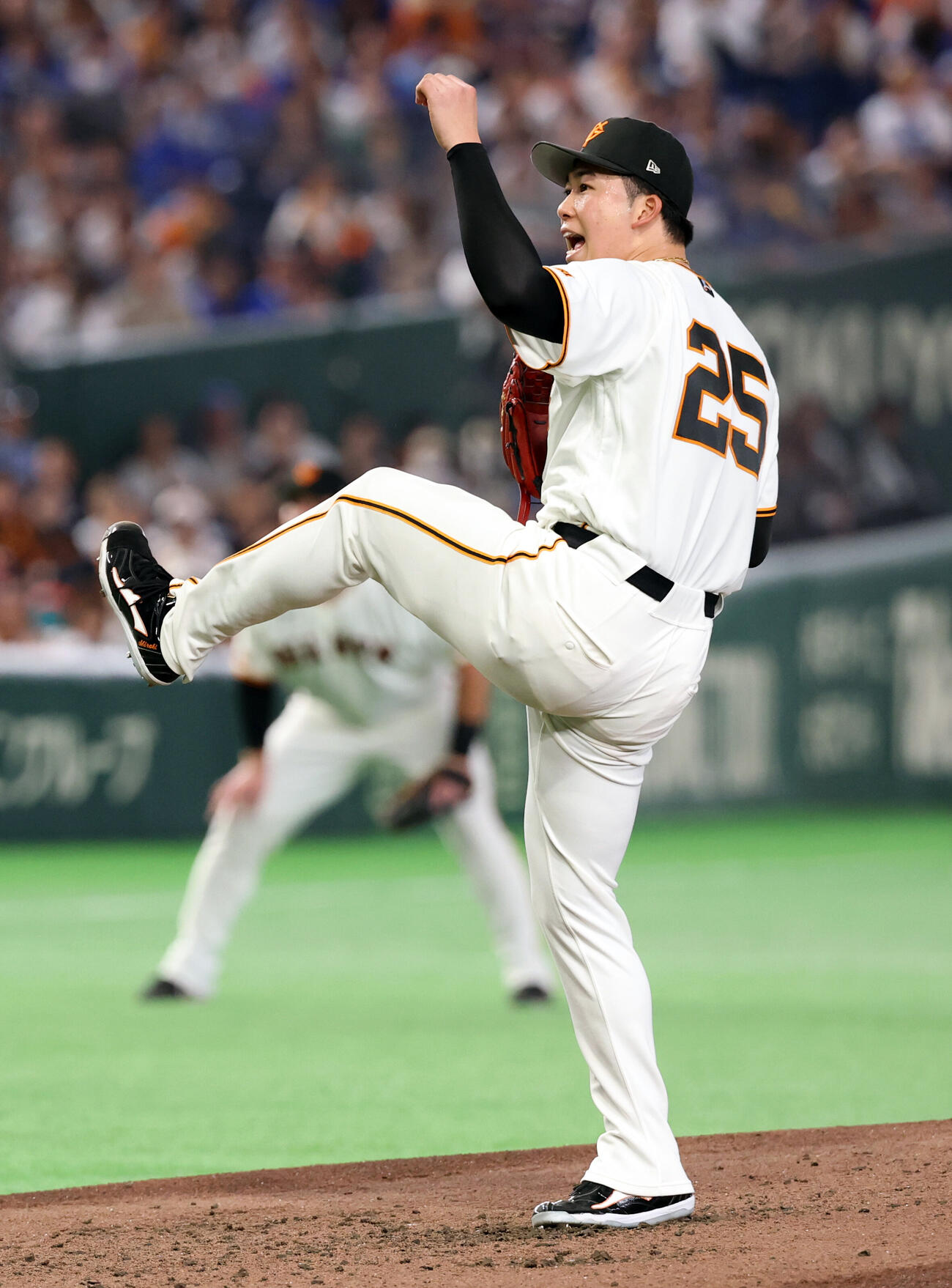 巨人対DeNA　気合の投球を見せる巨人代木大和（撮影・浅見桂子）