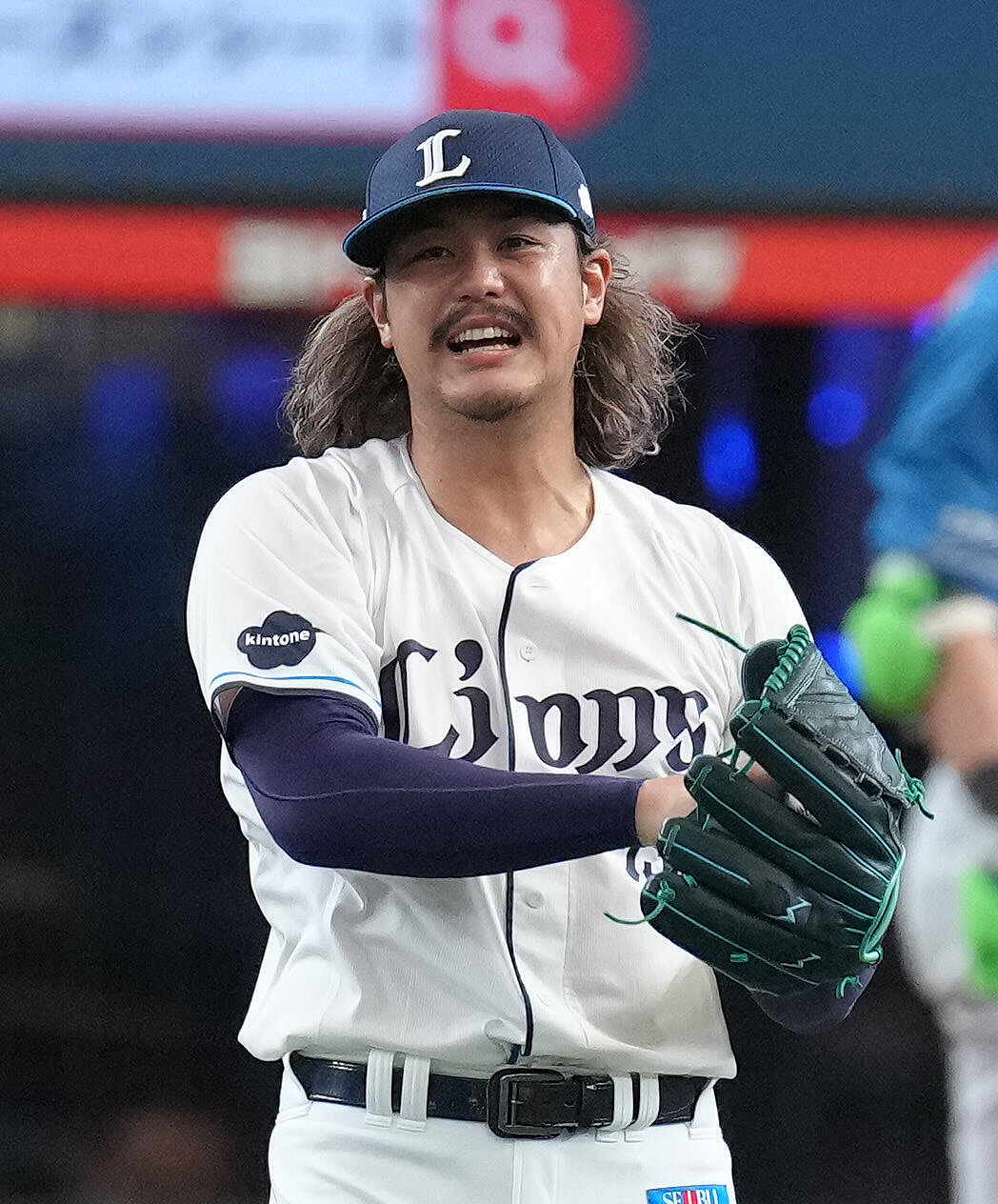 西武対日本ハム　5回表日本ハム2死二塁、打者野村佑希に先制二塁打を浴び、悔しがる高橋光成（撮影・足立雅史）