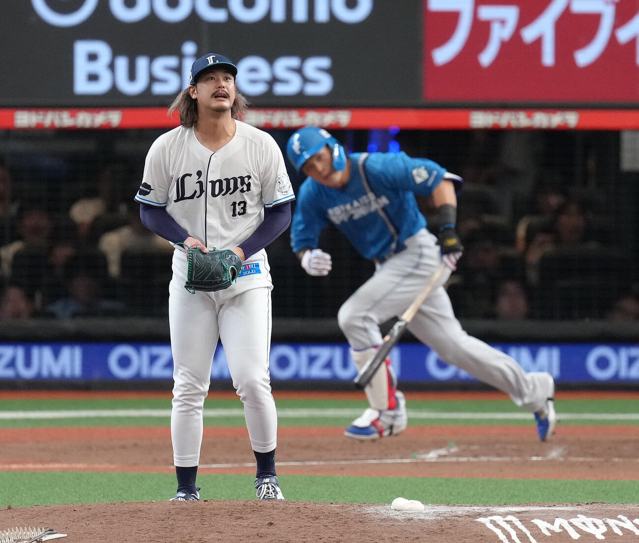 西武対日本ハム　5回表日本ハム2死二塁、野村佑希に先制適時二塁打を浴びた高橋光成（撮影・足立雅史）