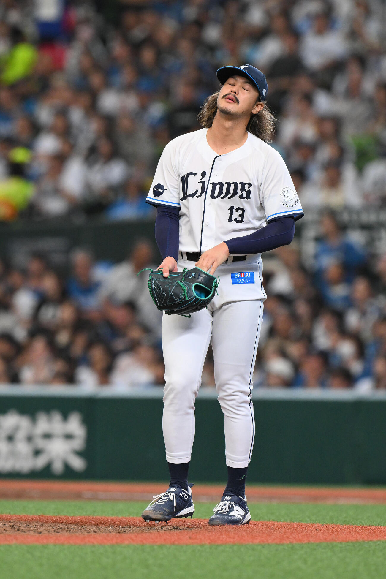 西武対日本ハム　5回表日本ハム2死二塁、野村佑希に適時二塁打を許した高橋光成（撮影・滝沢徹郎）