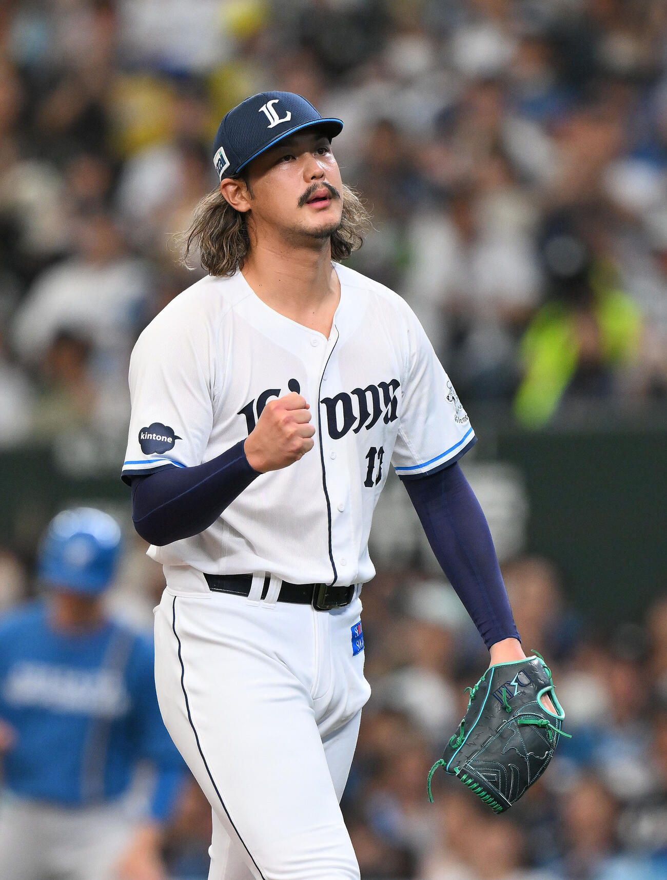 西武対日本ハム　3回表日本ハム2死一塁、フランミル・レイエスを空振り三振に仕留めガッツポーズする高橋光成（撮影・滝沢徹郎）
