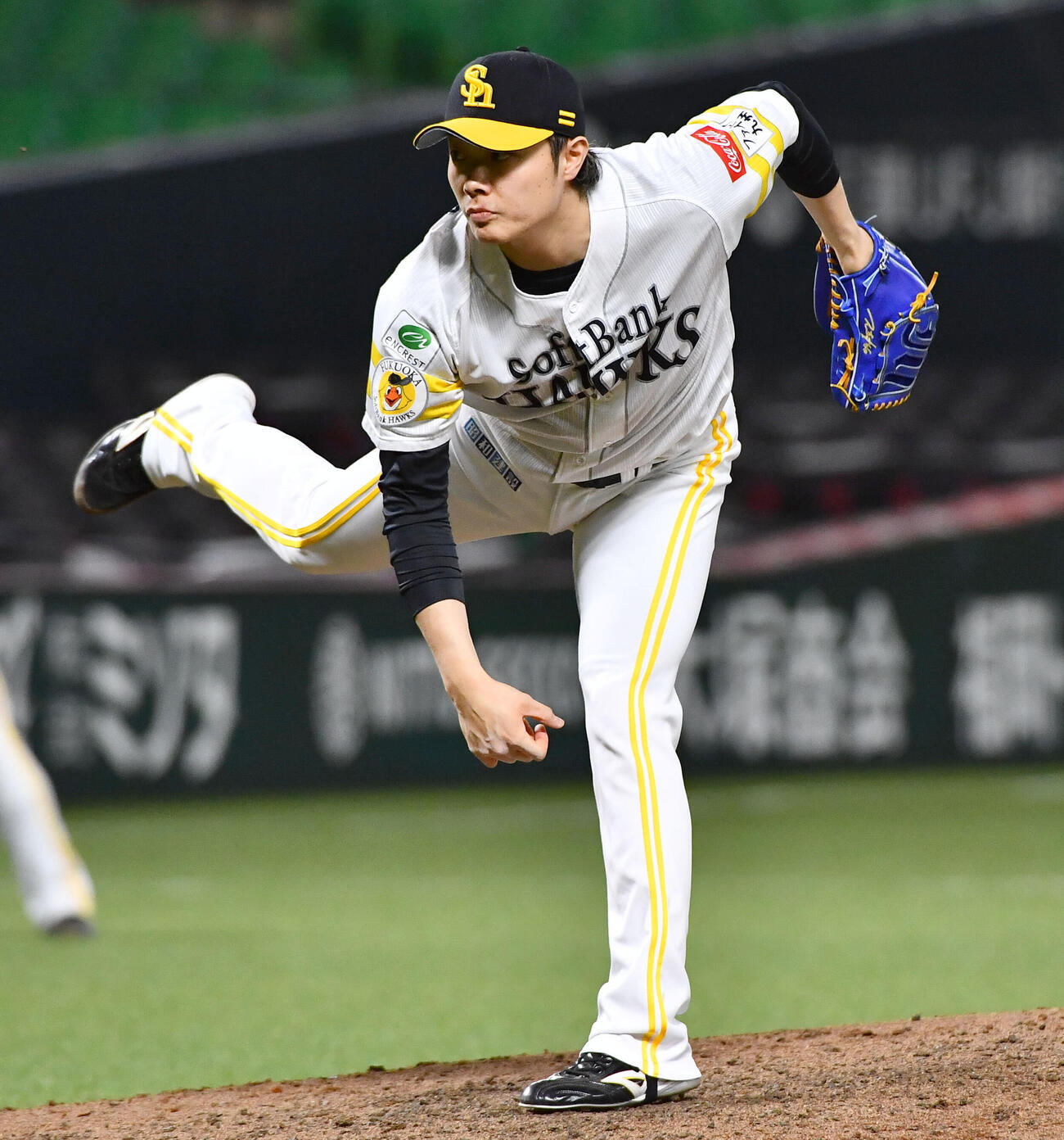 ソフトバンク3軍対韓国NCダイノス　8回表から登板した、ソフトバンク6番手の松本裕樹（撮影・岩下翔太）