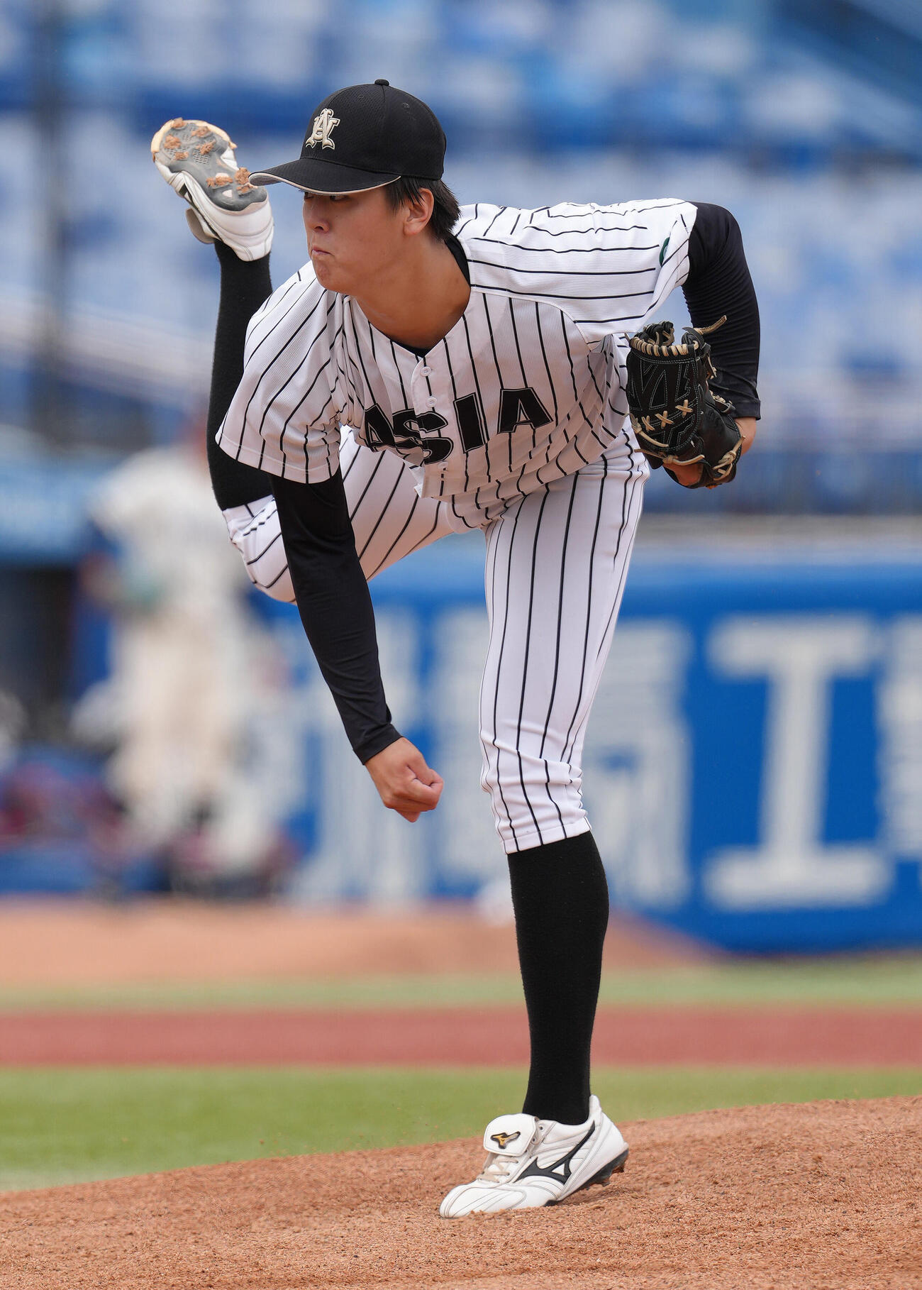 国学院大対亜大　亜大先発の川尻啓人（撮影・足立雅史）