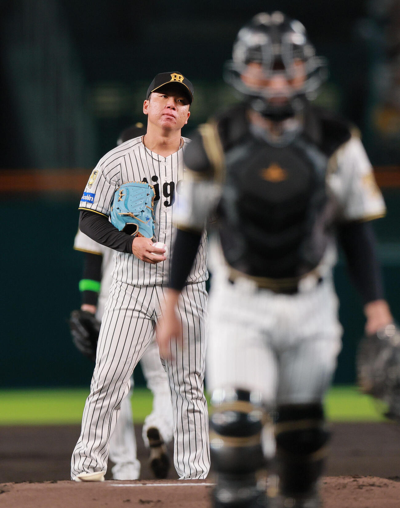 阪神対DeNA 1回表DeNA1死一、二塁、村上頌樹は宮崎敏郎に先制の適時打を浴びる（撮影・上山淳一）