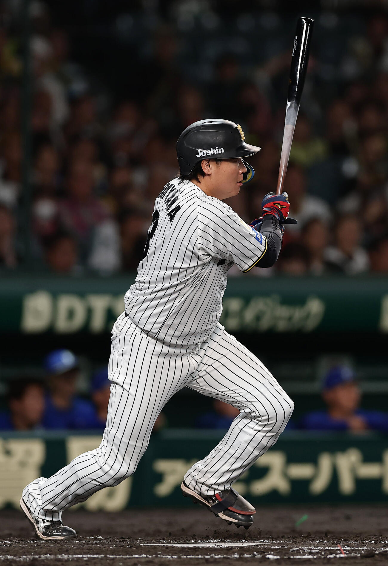 阪神対DeNA 2回裏阪神1死、左前打を放つ大山悠輔（撮影・前田充）