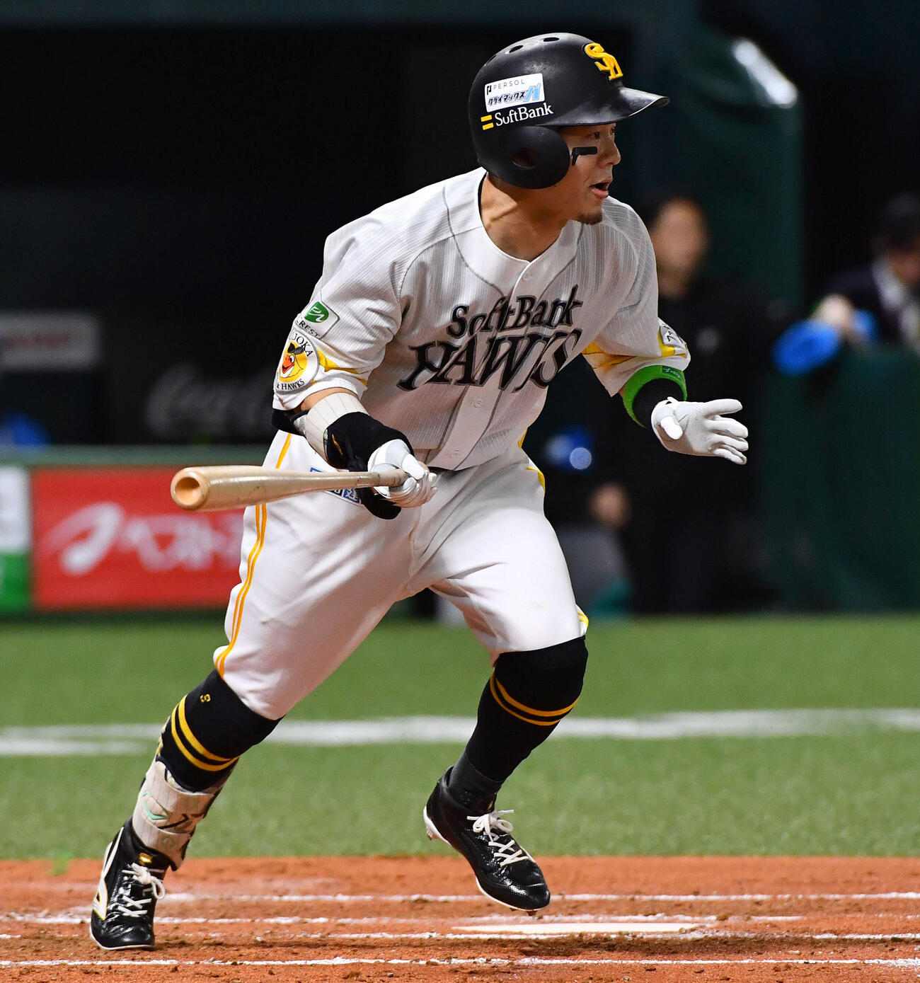 ソフトバンク対日本ハム　1回裏ソフトバンク2死一、二塁、牧原大成は先制の中前適時打を放つ（撮影・岩下翔太）