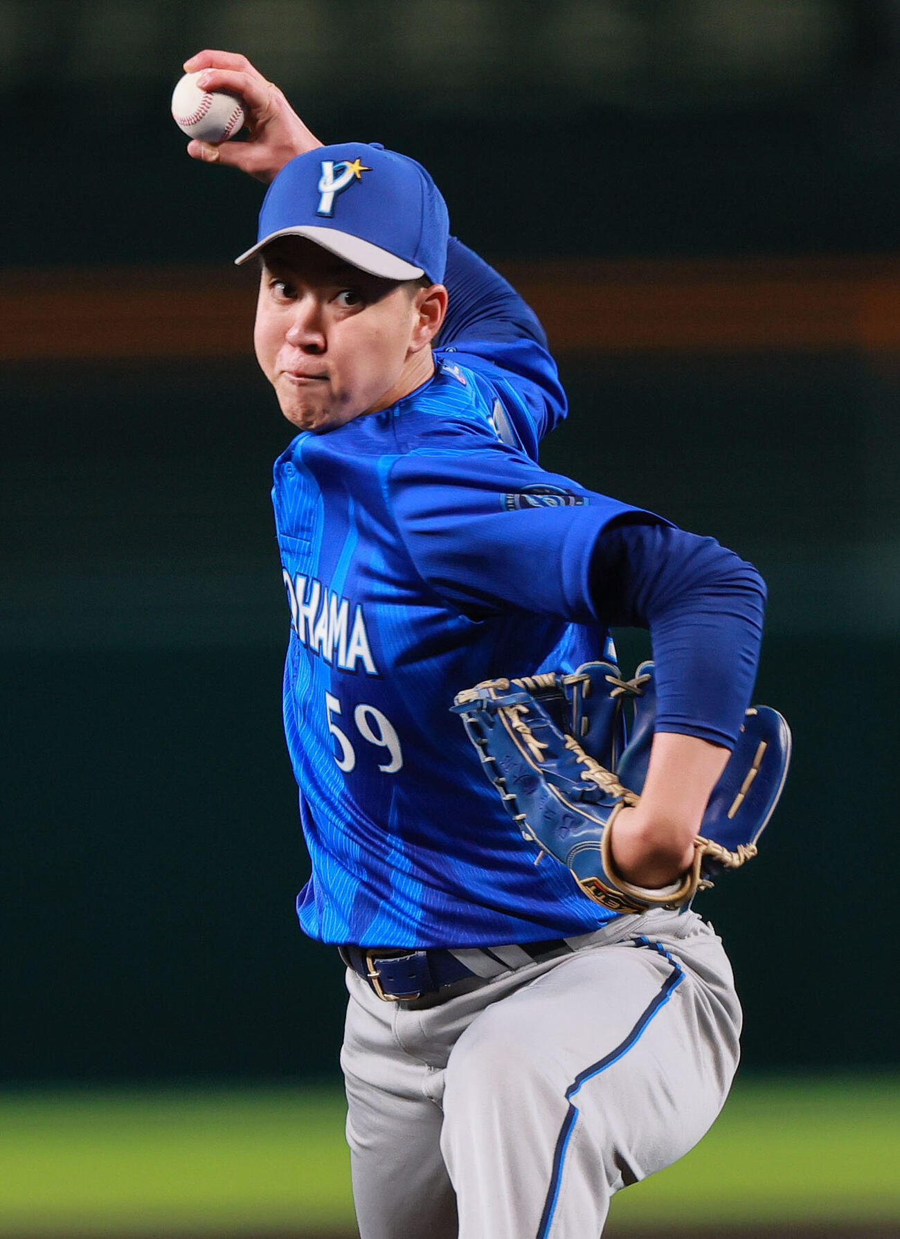 阪神対DeNA 3回裏、力投するDeNA平良拳太郎（撮影・上山淳一）