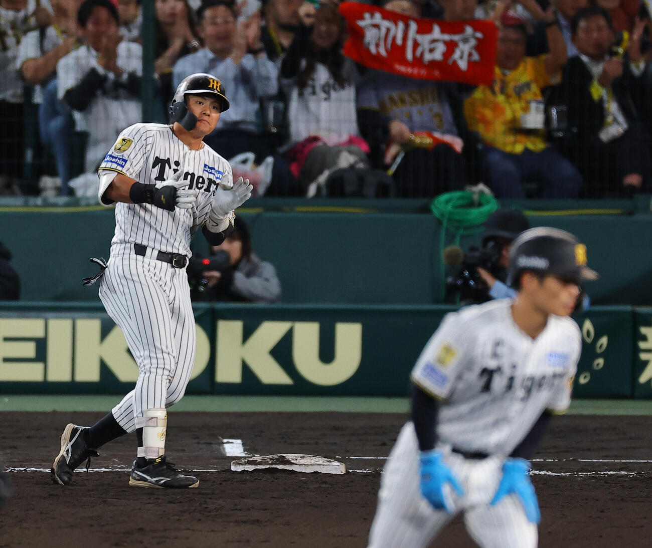 阪神対DeNA 7回裏阪神無死一塁、前川右京は安打を放つ（撮影・上田博志）