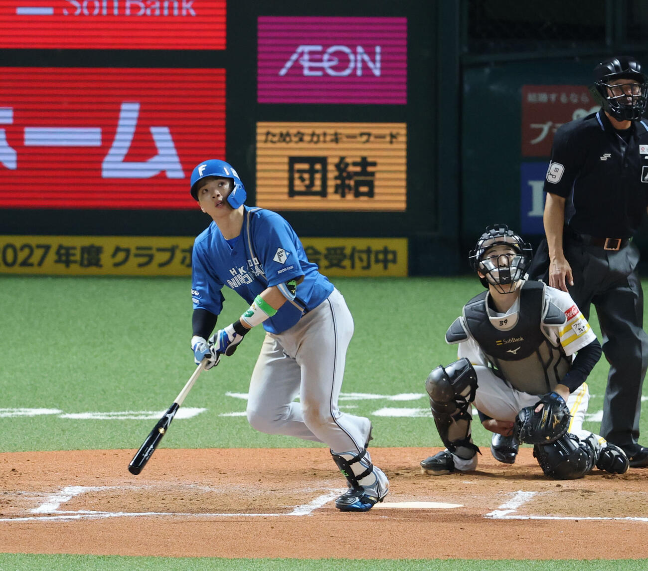 ソフトバンク対日本ハム　7回表日本ハム1死、郡司裕也は左越え本塁打を放つ（撮影・梅根麻紀）