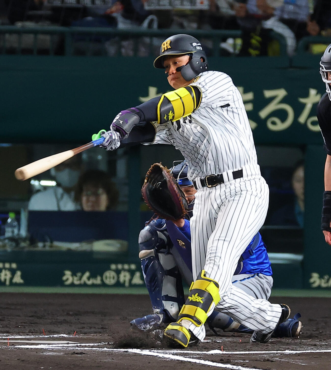 阪神対DeNA 6回裏阪神無死、森下翔太は遊飛に倒れる（撮影・上田博志）
