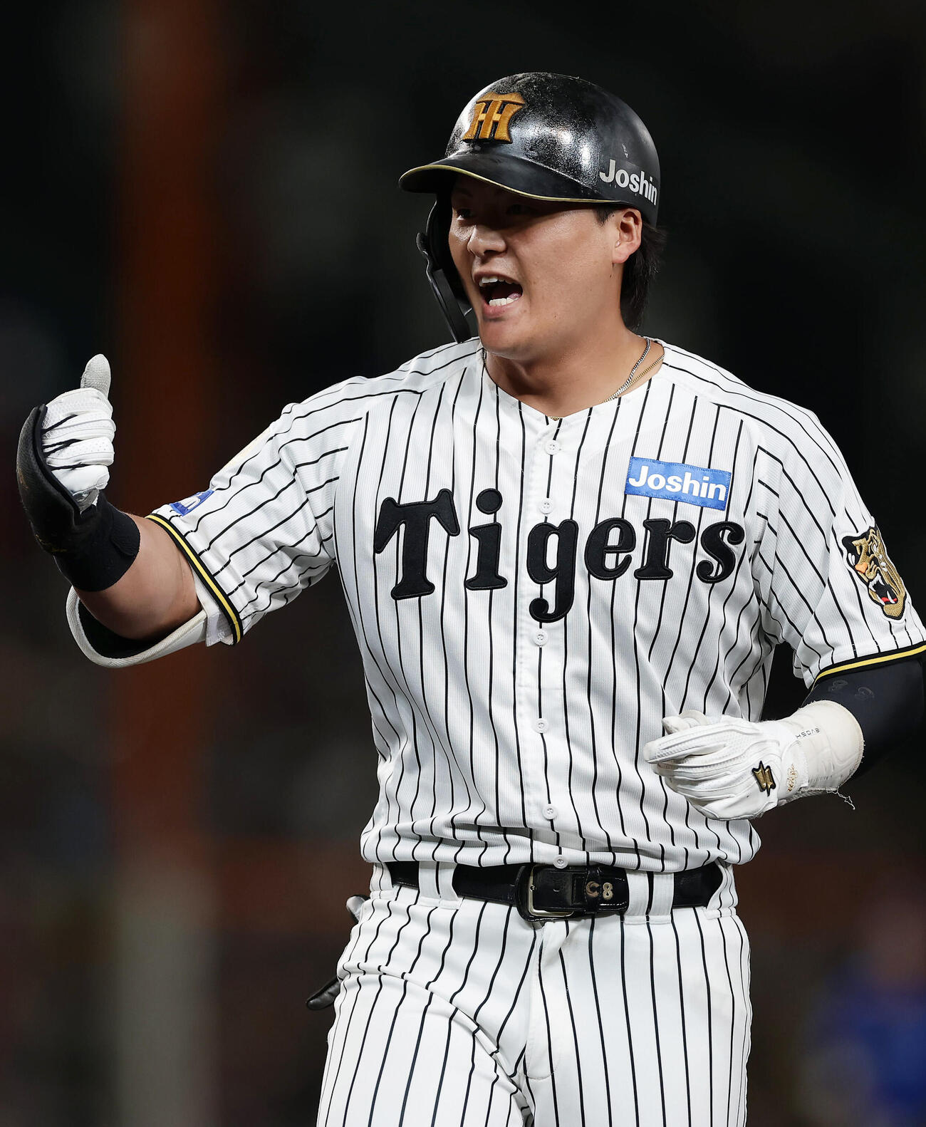 阪神対DeNA 7回裏阪神無死一塁、左前打を放った代打前川右京（撮影・前田充）