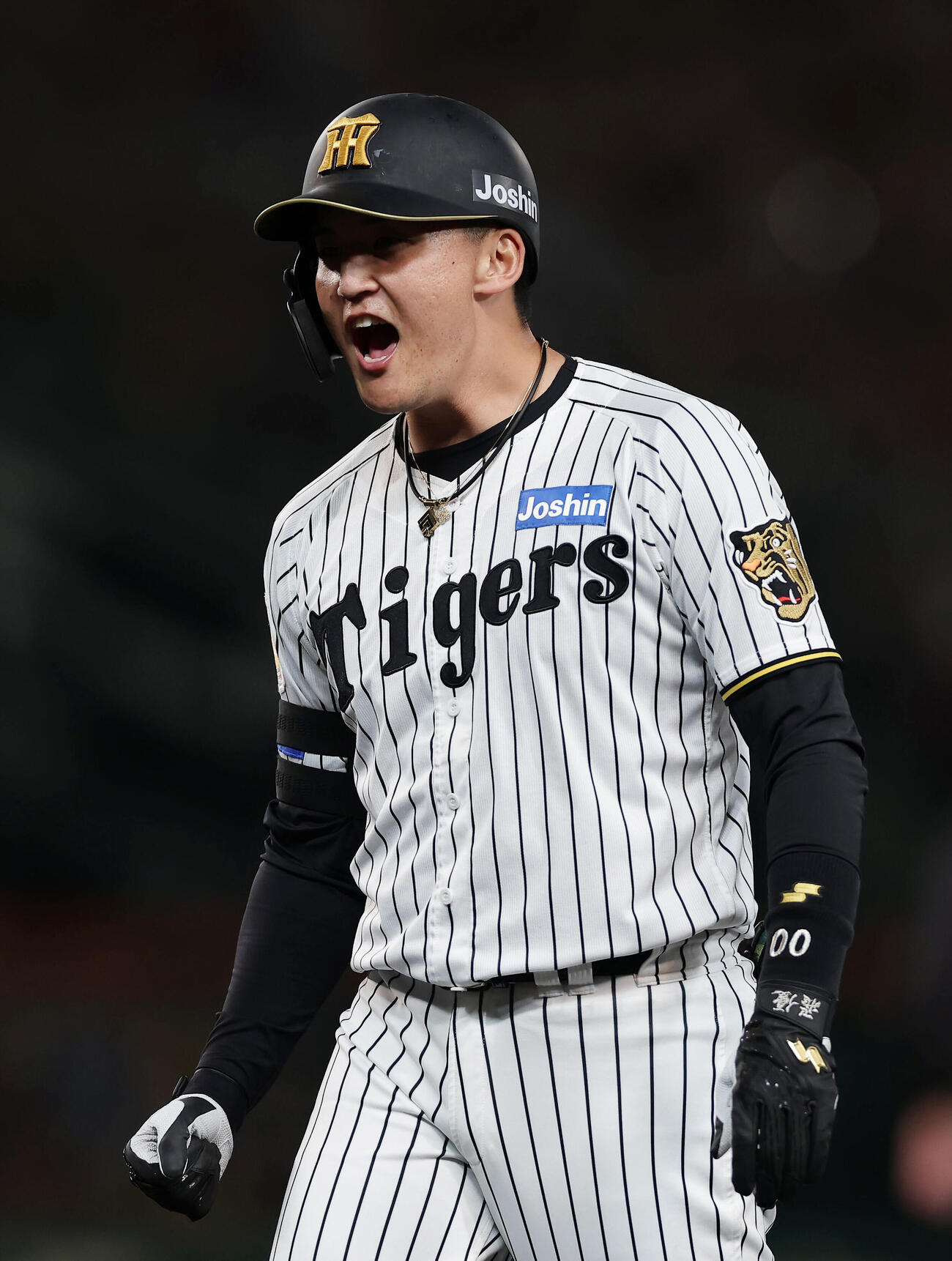 阪神対DeNA 2回裏阪神2死一塁、右前打を放った元山飛優（撮影・前田充）