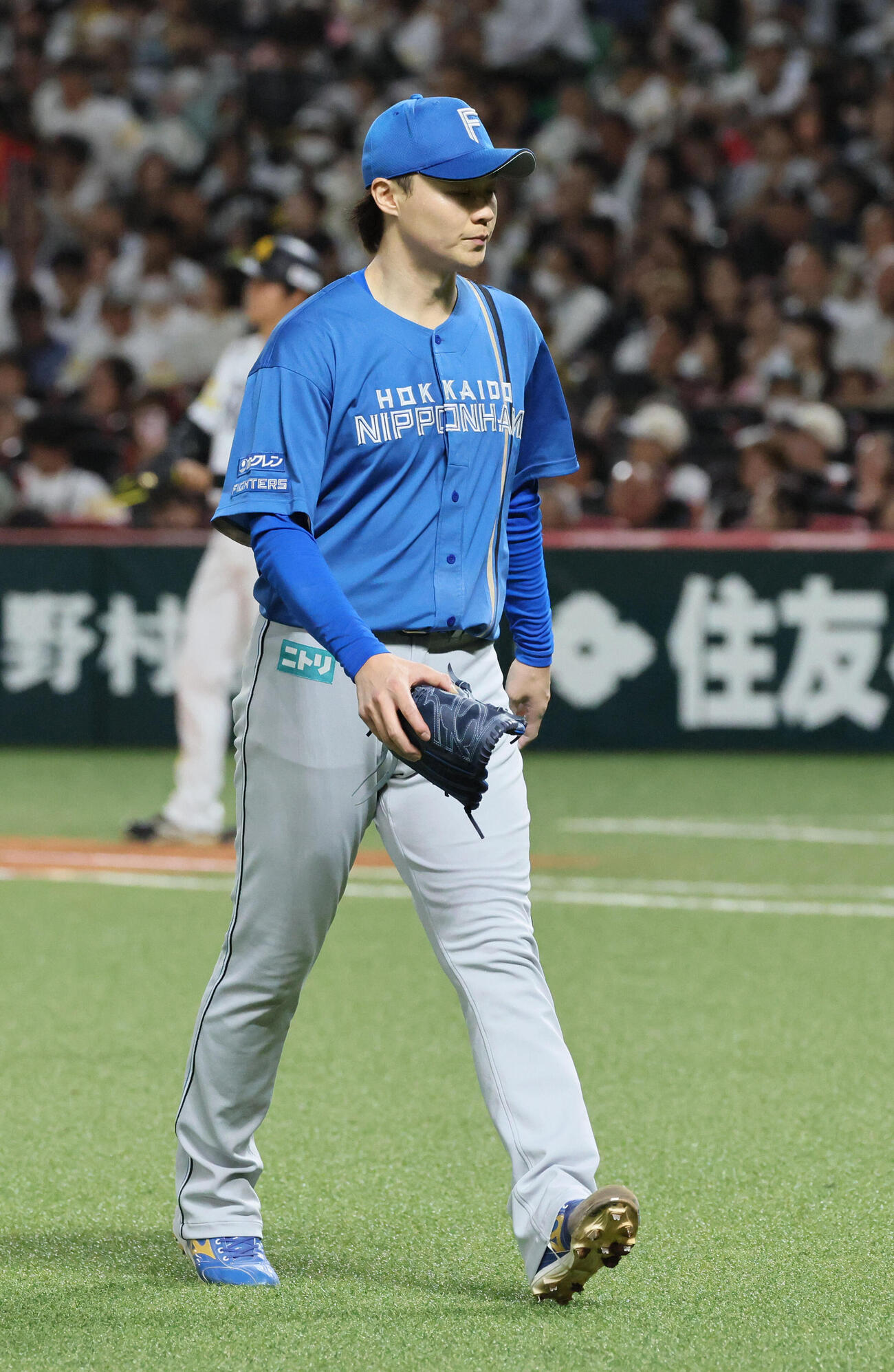 ソフトバンク対日本ハム　4回裏ソフトバンク1死満塁、日本ハム先発の山崎福也は降板（撮影・加藤孝規）