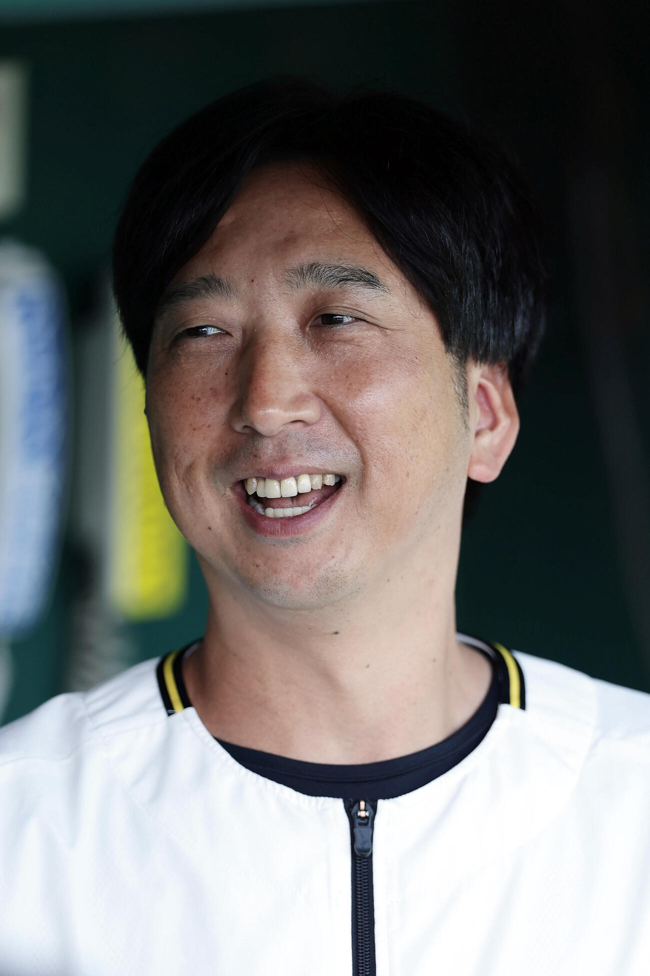 阪神対DeNA　試合前練習で笑顔を見せる阪神藤川球児監督（撮影・前田充）