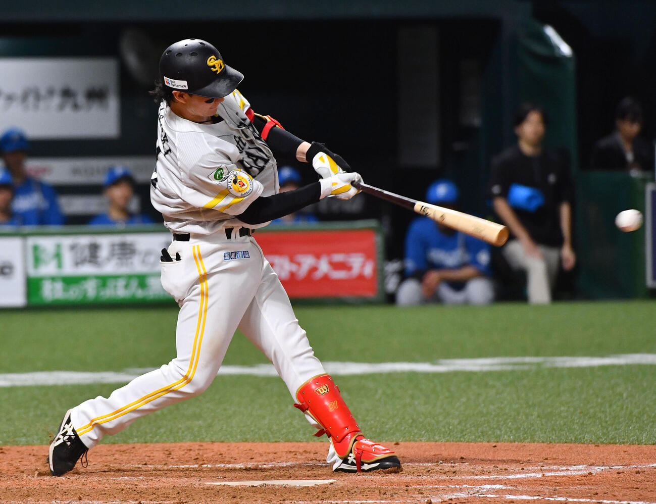 ソフトバンク対日本ハム　5回裏ソフトバンク1死、正木智也は左前安打を放つ（撮影・岩下翔太）