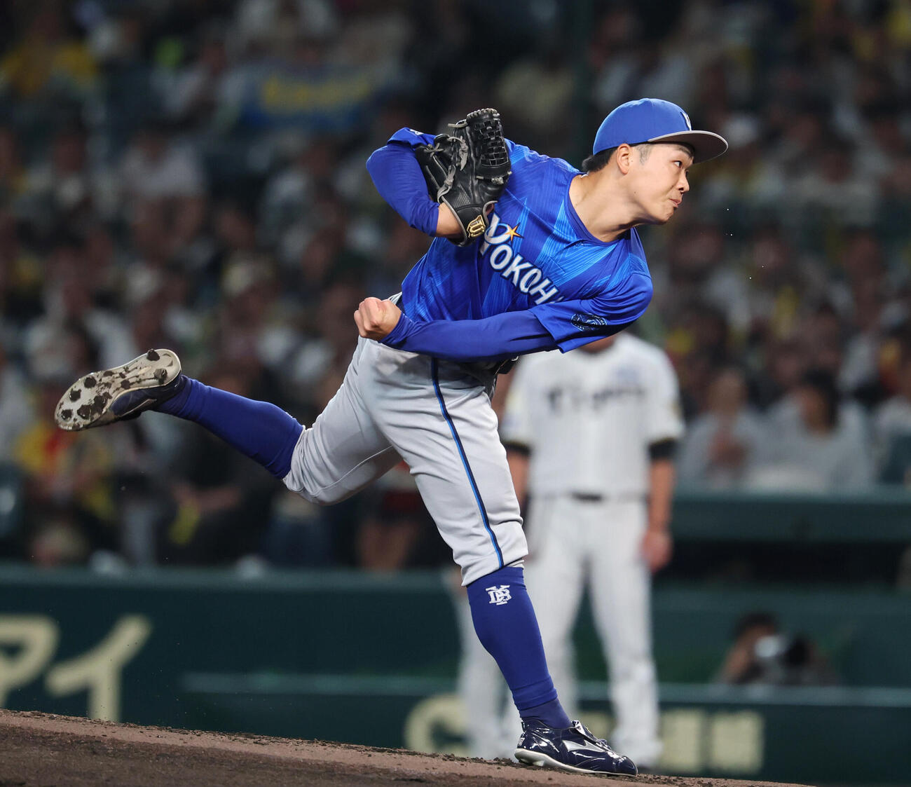 阪神対DeNA　先発し力投するDeNA片山皓心（撮影・増田悦実）