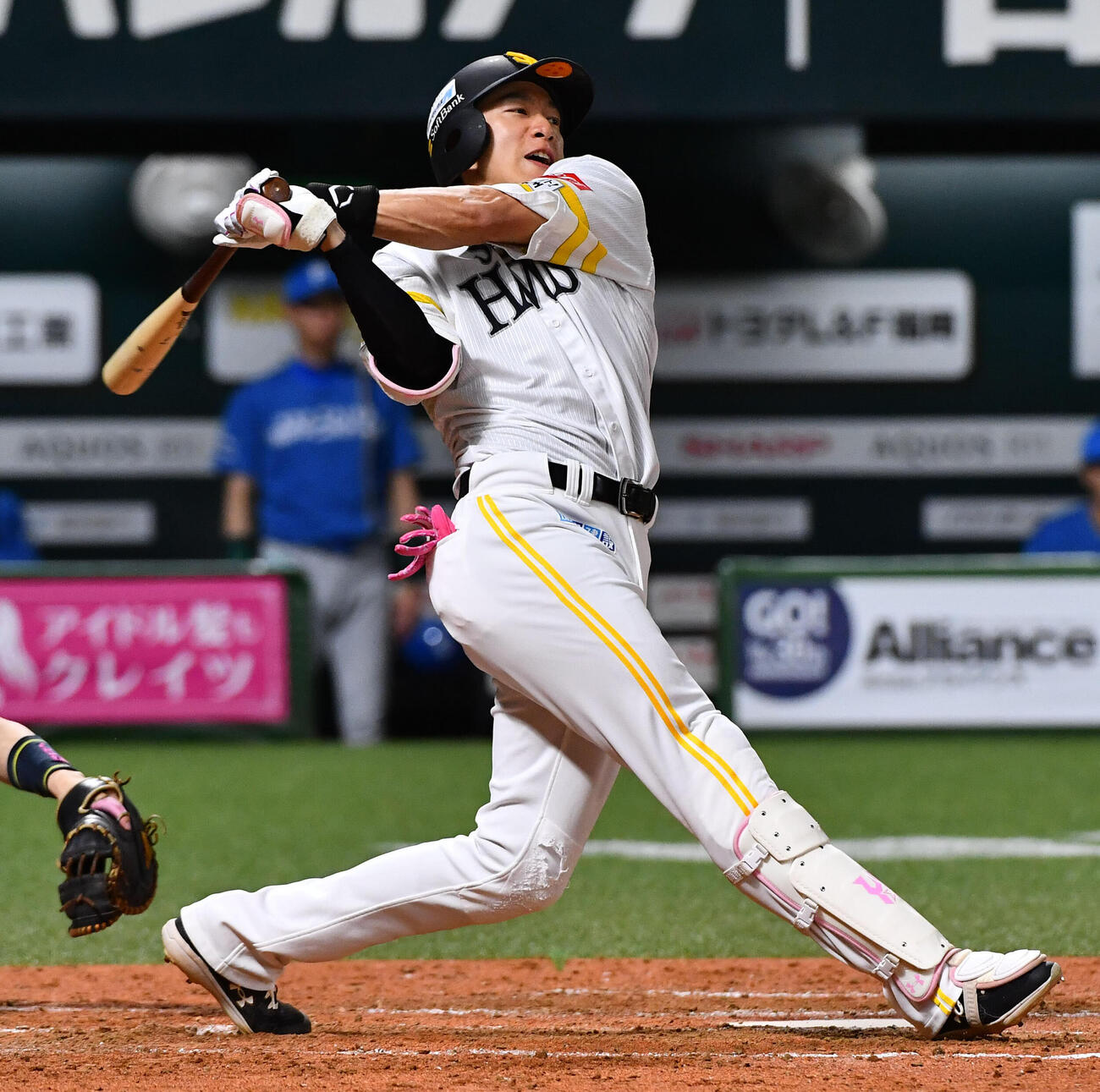ソフトバンク対日本ハム　4回裏ソフトバンク1死一塁、柳田悠岐は右前安打を放つ（撮影・岩下翔太）