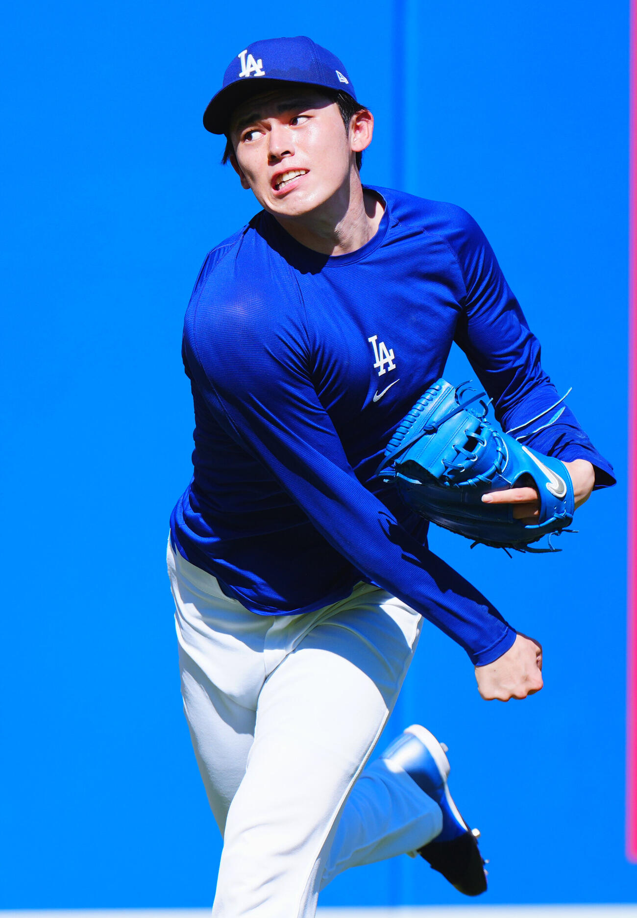 ドジャース対ブルワーズ　試合前練習を行うドジャース佐々木朗希（撮影・垰建太）