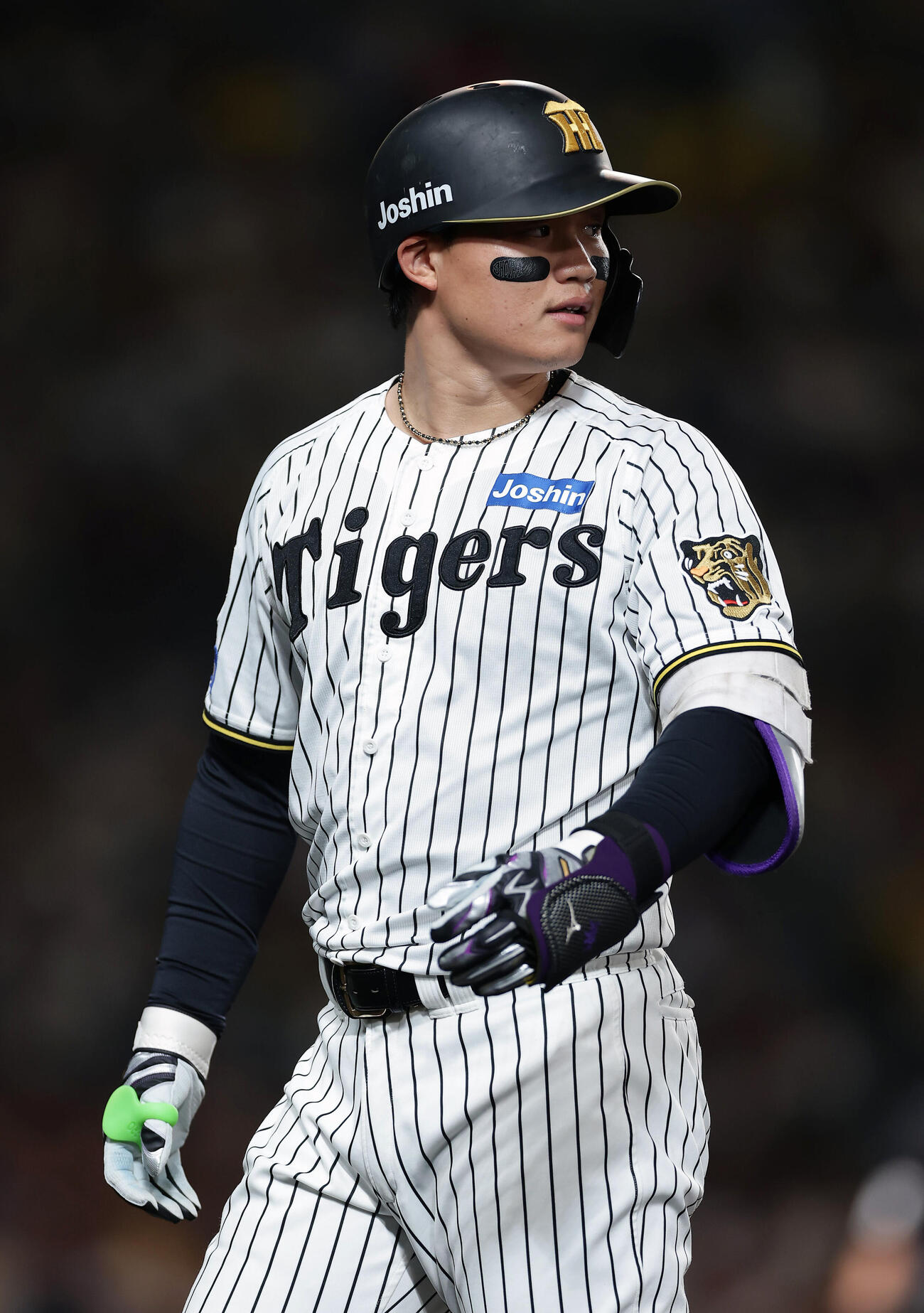 阪神対DeNA 7回裏阪神1死一塁、中飛に倒れた代打森下翔太（撮影・前田充）