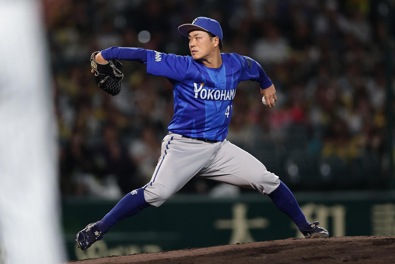 阪神対DeNA　力投するDeNA先発の片山皓心（撮影・前田充）