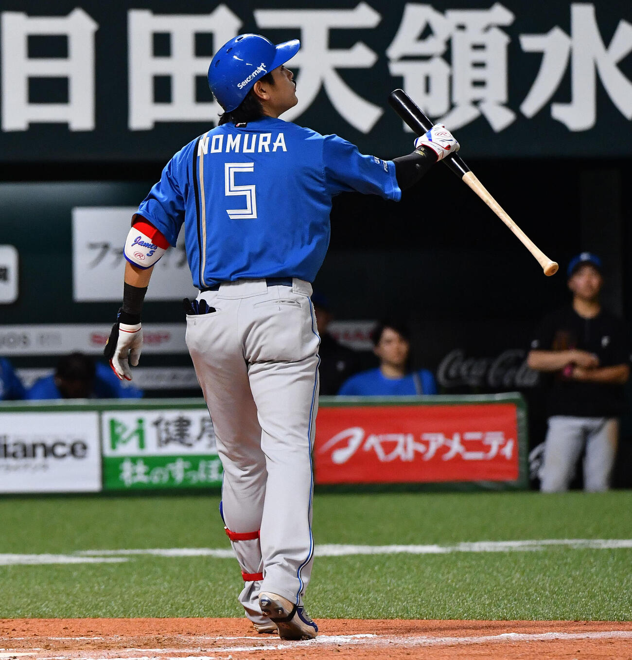 ソフトバンク対日本ハム　8回表日本ハム無死一、二塁、見逃し三振に倒れた野村佑希（撮影・岩下翔太）