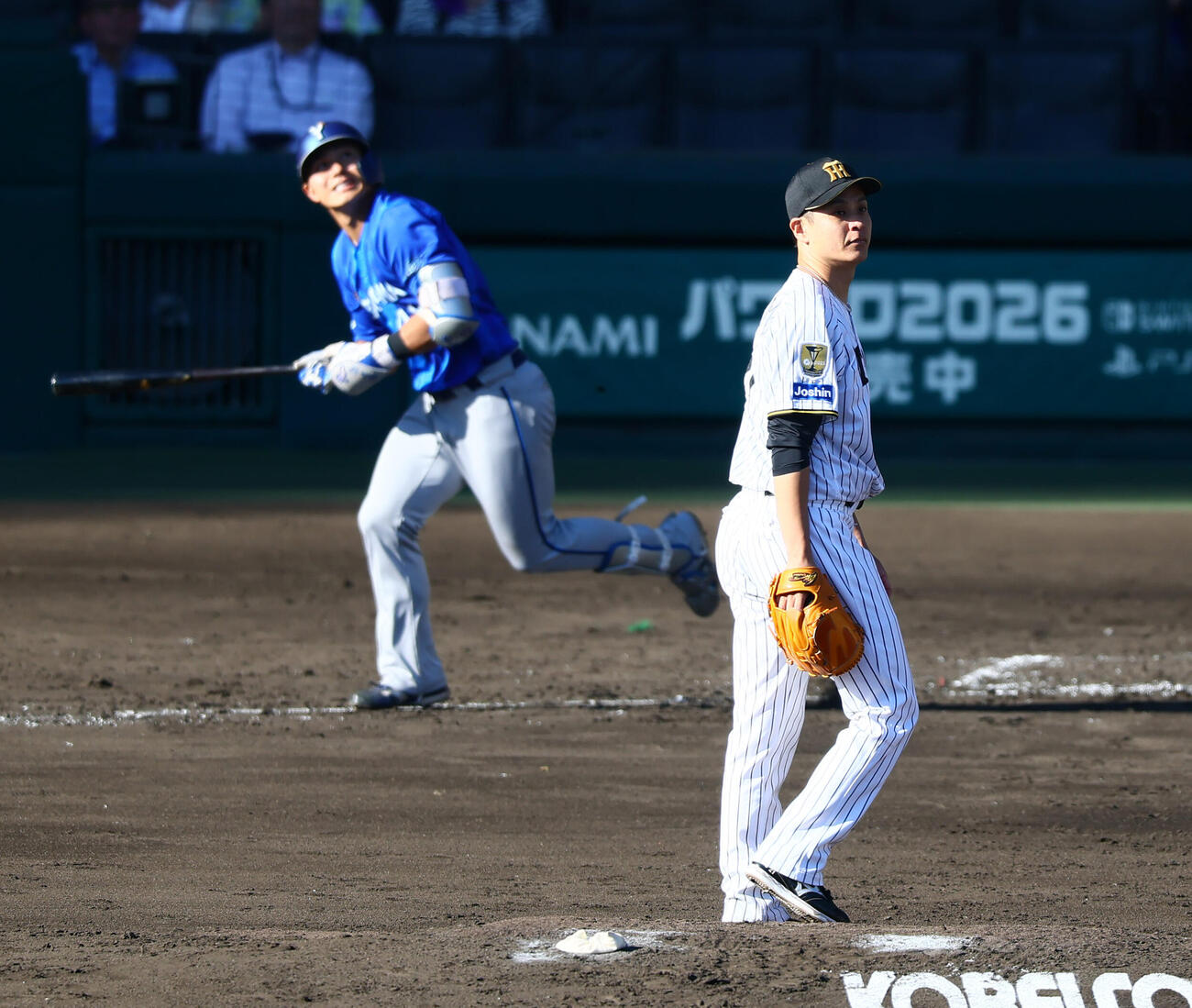 阪神対DeNA 4回表DeNA2死一塁、大竹耕太郎は成瀬脩人に左中間越え2点本塁打を浴び勝ち越しを許す（撮影・加藤哉）