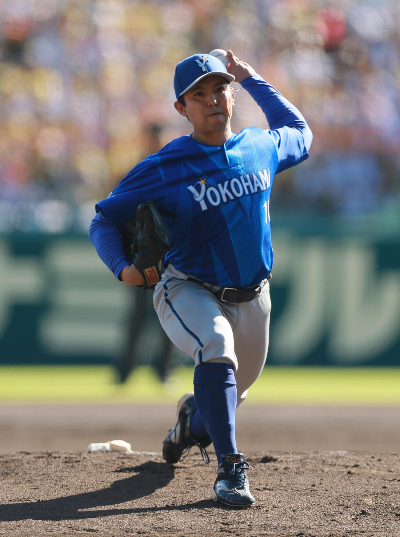 阪神対DeNA DeNA先発の東克樹（撮影・上山淳一）