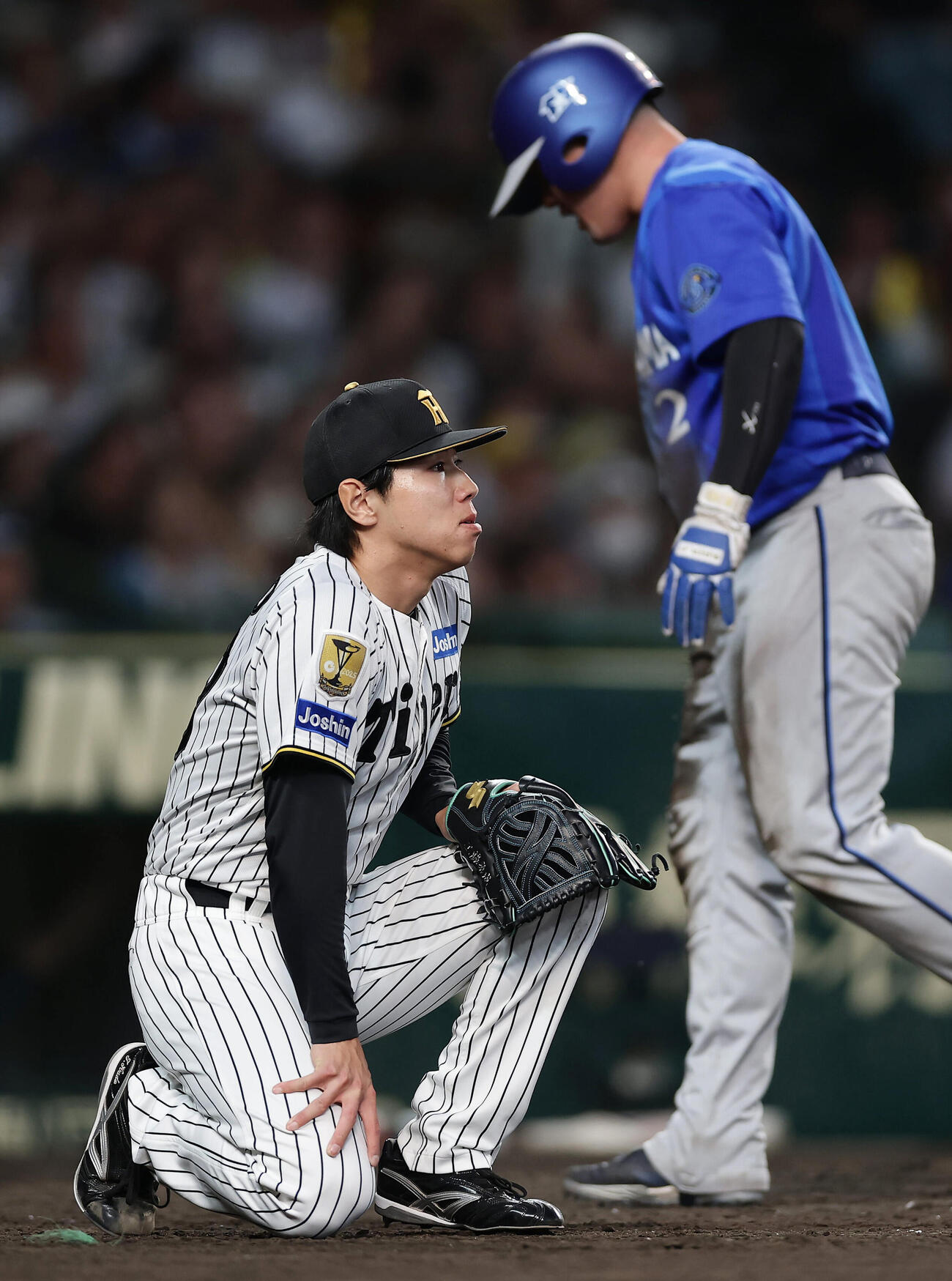 阪神対DeNA 9回表DeNA2死二、三塁、三森大貴に逆転2点適時打を許した工藤泰成（撮影・前田充）