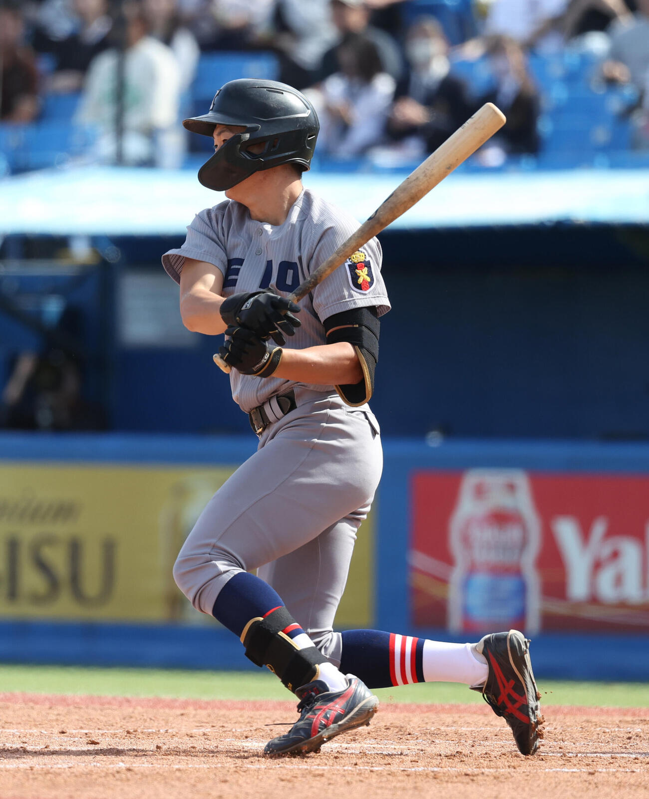 慶大対明大　2回表慶大2死三塁、竹田一遥は適時打を放つ（撮影・柴田隆二）