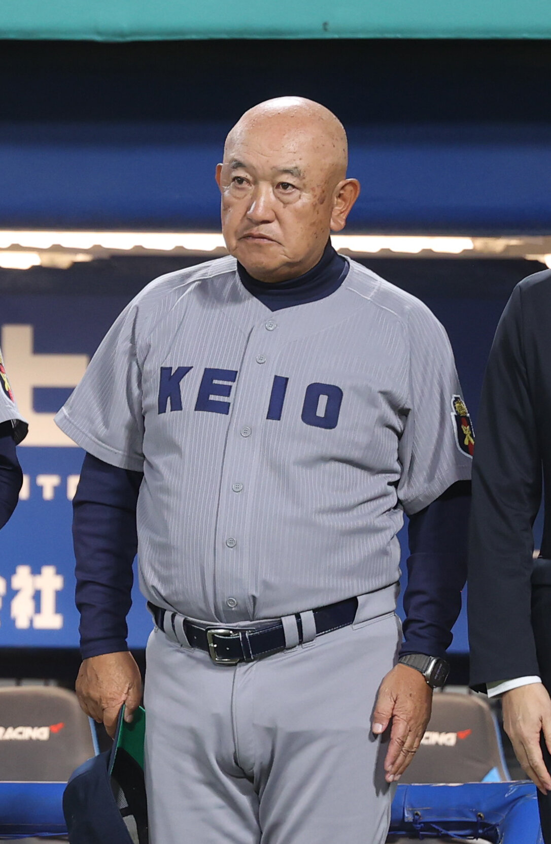 明大対慶大　敗れた慶大・堀井哲也監督（撮影・柴田隆二）