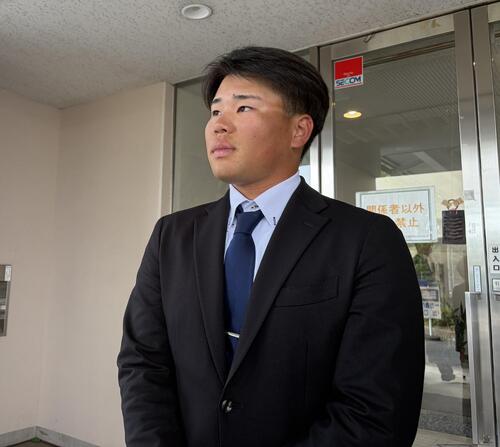 Nippon-Ham releases three players, including 21-year-old Riosuke Akise