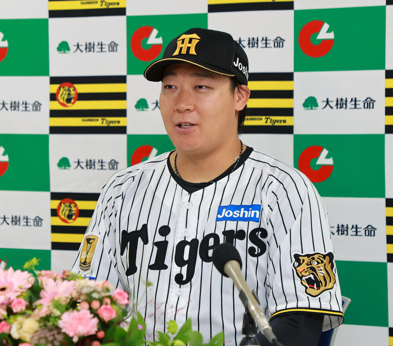 9月度「大樹生命月間MVP賞」を受賞し喜びを語る阪神大山悠輔（撮影・上山淳一）