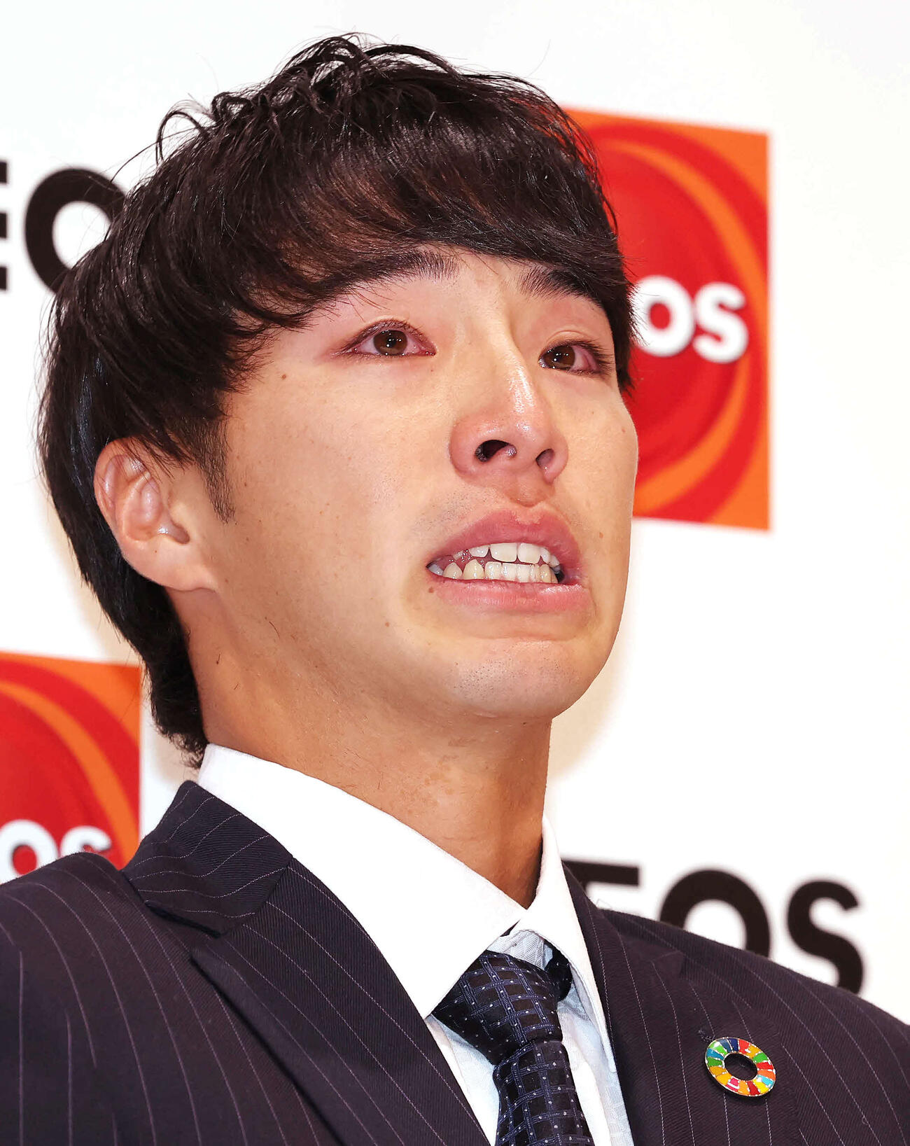 DeNAから1位指名を受け涙を見せるENEOS・度会隆輝＝2023年10月