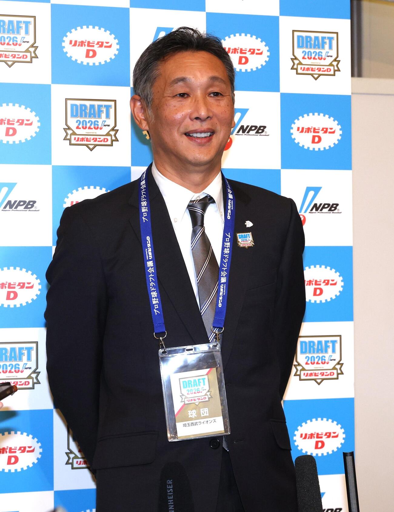 川尻啓人を1位指名し会見する西武西口文也監督（撮影・黒川智章）