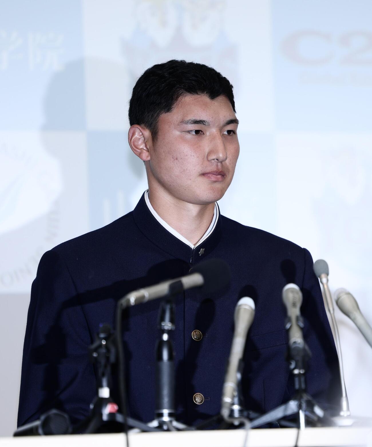 日本ハムから1位指名を受ける山梨学院・菰田陽生（撮影・河田真司）