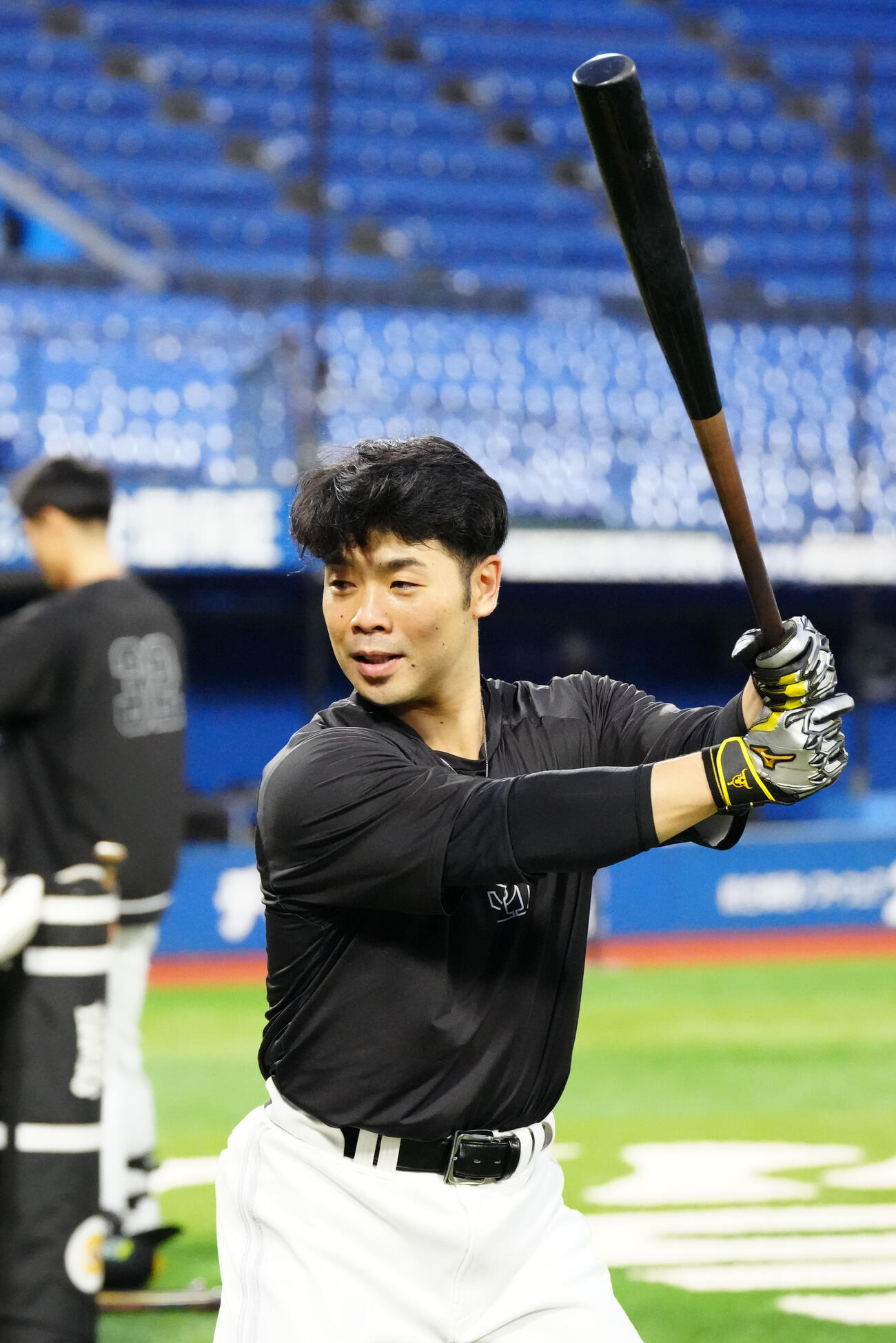 日本シリーズ前日練習を行うソフトバンク近藤健介（撮影・江口和貴）