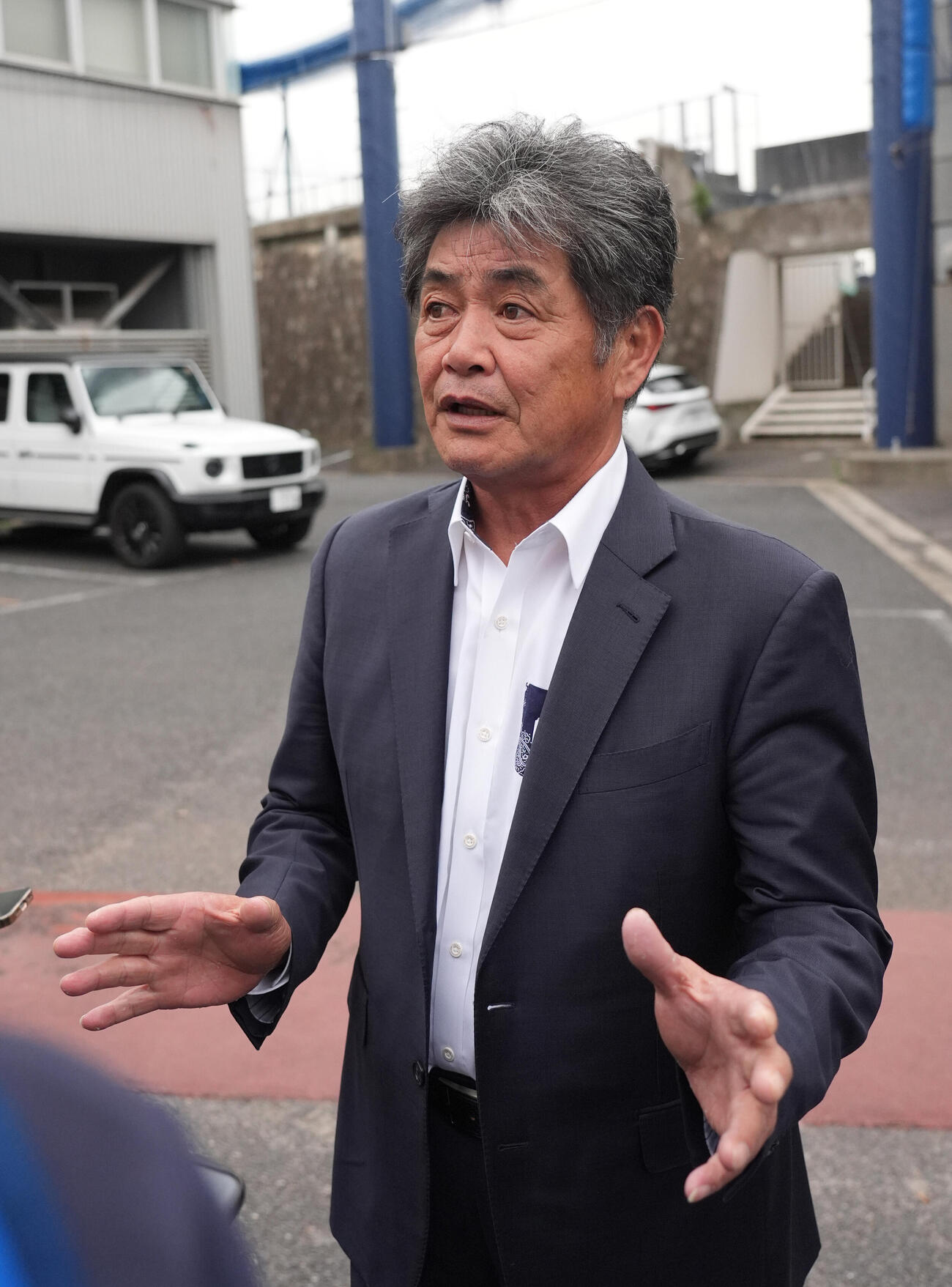 取材に応じる工藤公康監督（撮影・森本幸一）